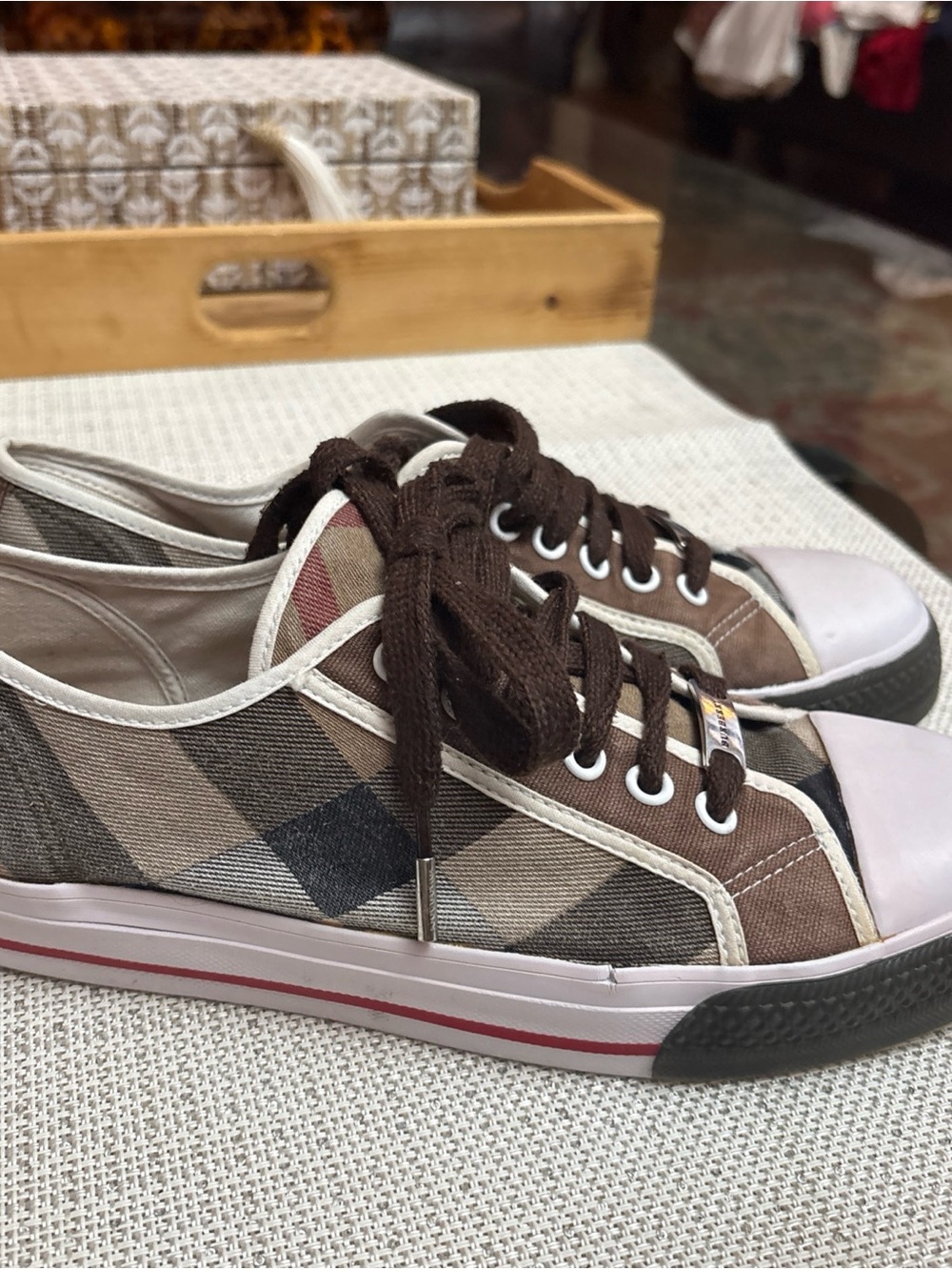 BURBERRY VINTAGE  Novacheck Plaid Low-Top Sneakers - Brown SIZE 9 - Picture 8 of 12